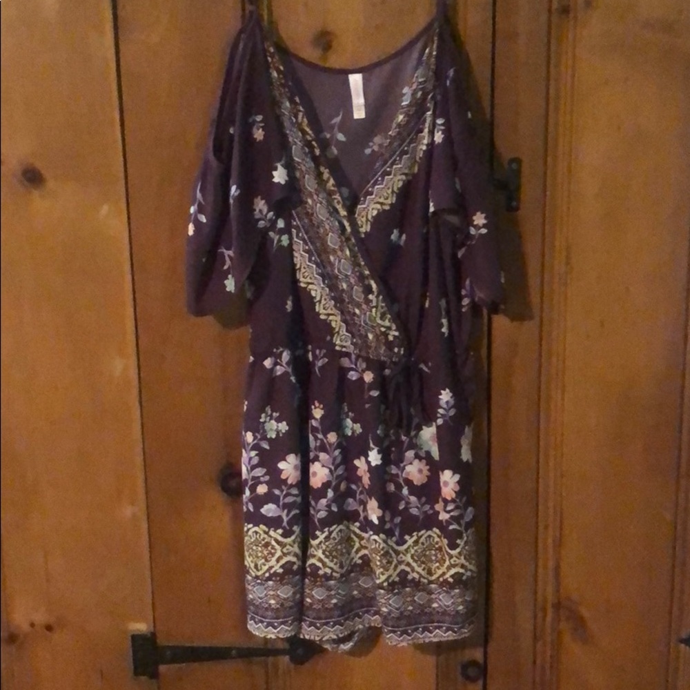 Romper - Picture 2 of 2